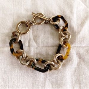 Gold Tone and Acrylic Tortoise Chain Bracelet